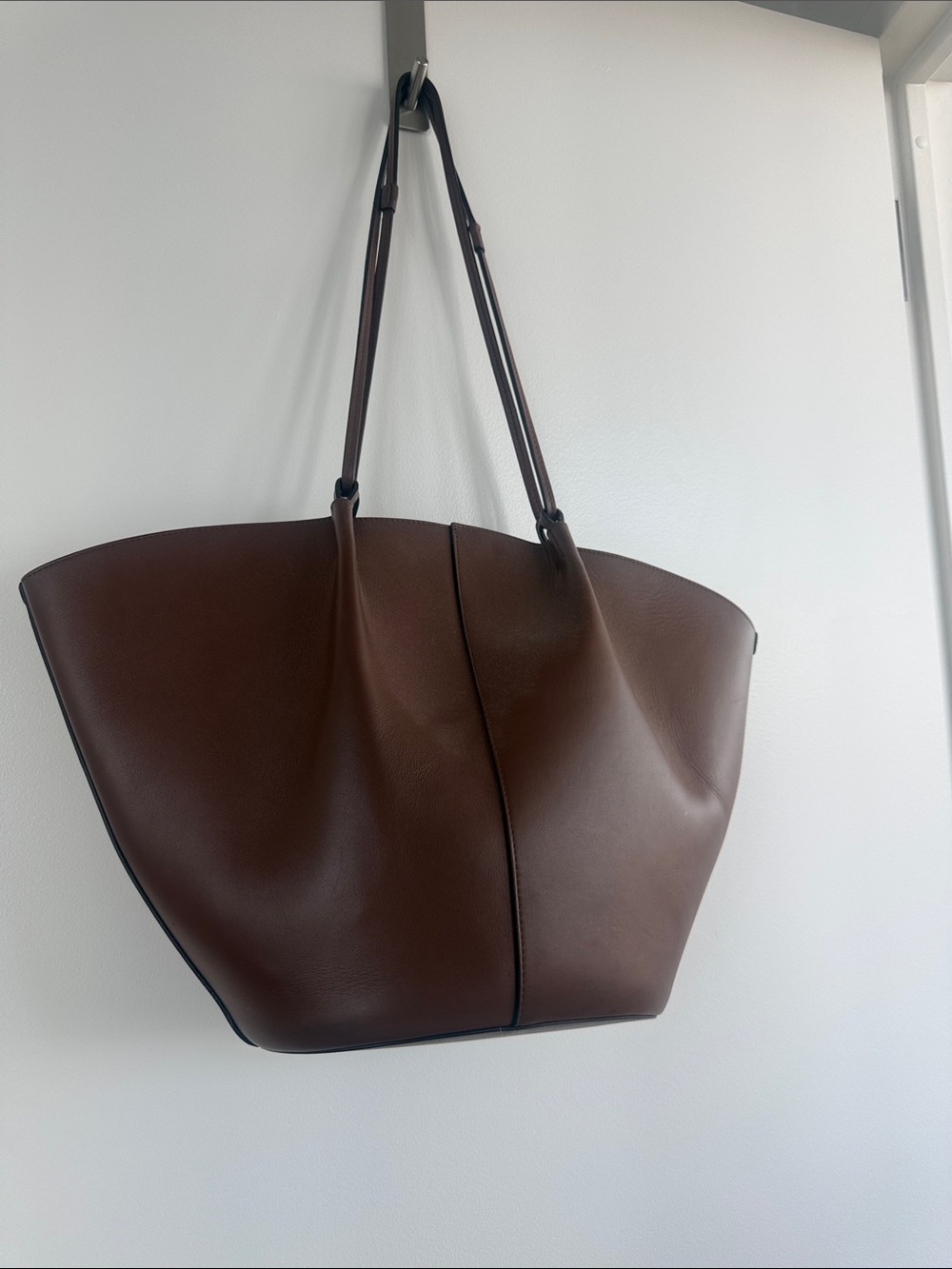 Sezane Mara Brown Leather Tote Bag - Spacious Everyday Shoulder Bag